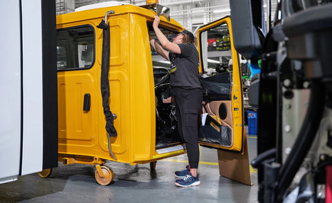 Women's Arvada Work Sneaker (Carbon Toe)  |  Black/Black