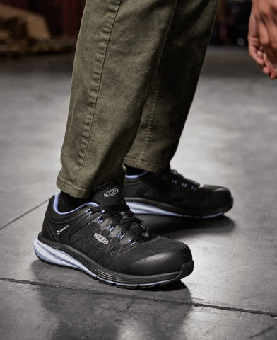 Women's Vista Energy ESD (Carbon Toe)  |  Hydrangea/Black