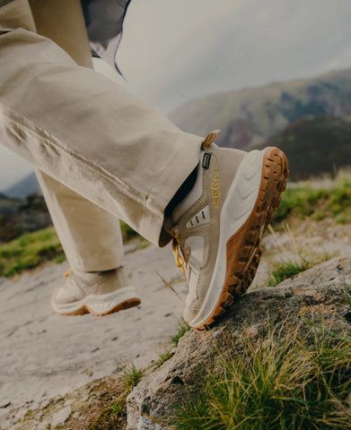 Women's Hightrail Waterproof Hiking Shoe  |  Birch/Daffodil